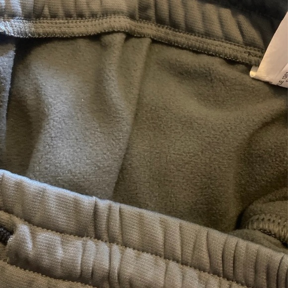 Under Armour sweatpants - Picture 3 of 4